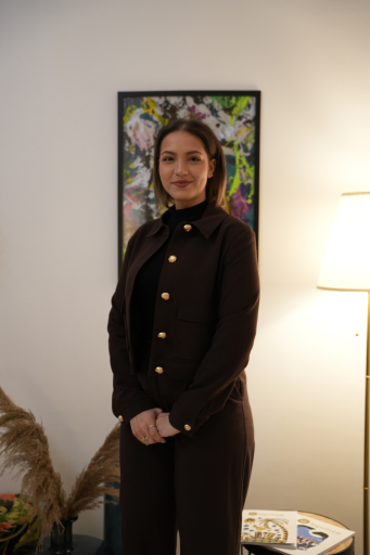 Eya Sghaier – Assistante – Azurea Conseil